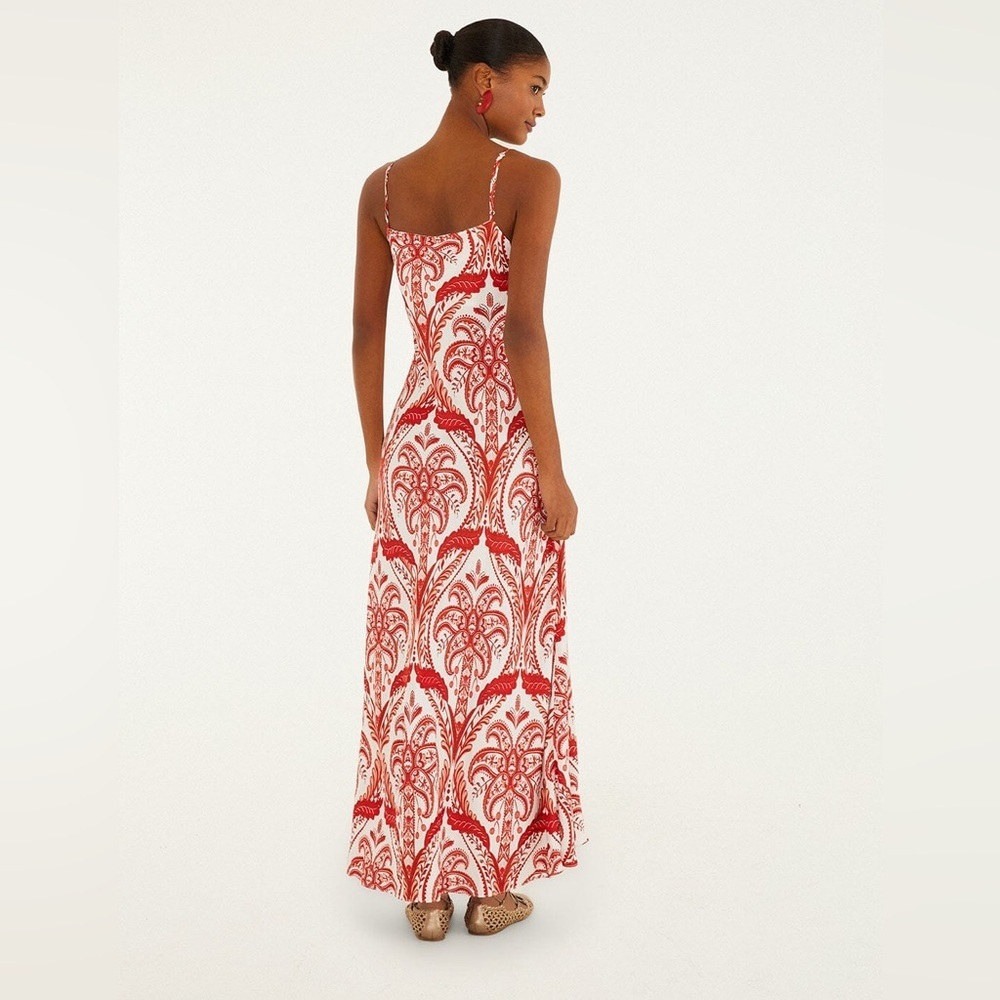 Farm Rio: Off-White Tropical Cameo Slip
Lenzing™ Ecovero™ Maxi Dress DT - Picture 3 of 10
